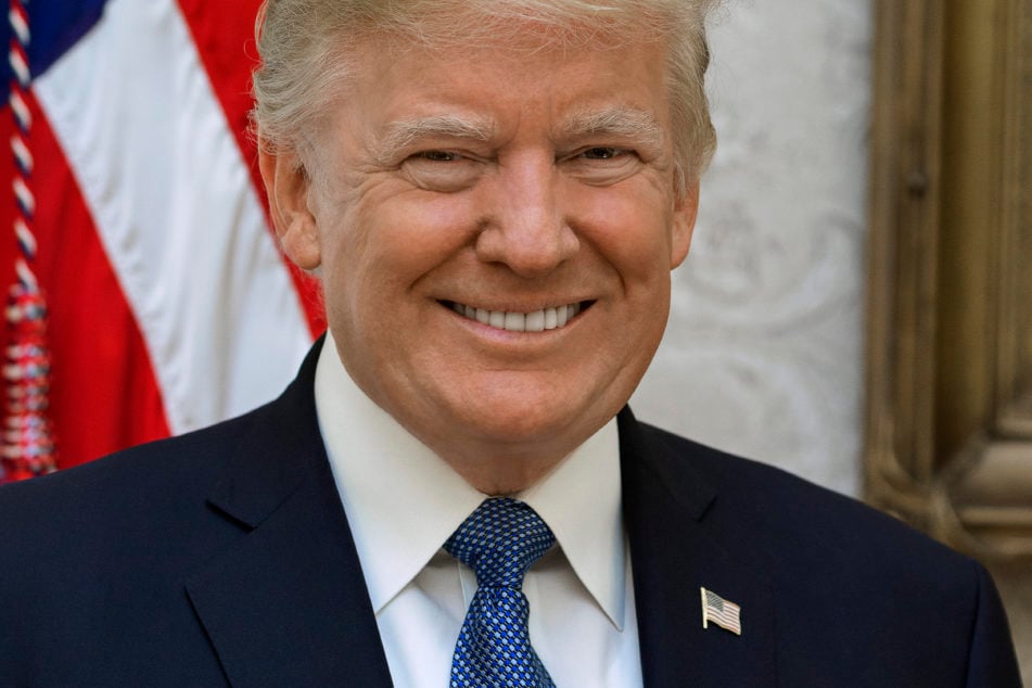 Official portrait of President Donald J. Trump